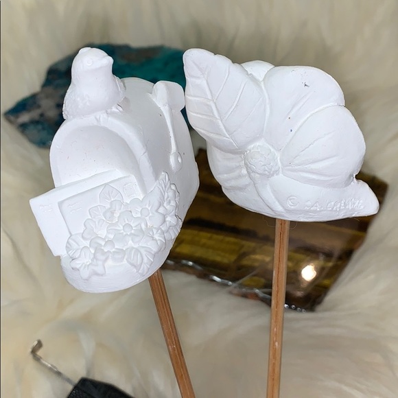 Plaster plant decoration to paint planter decor - Picture 2 of 3